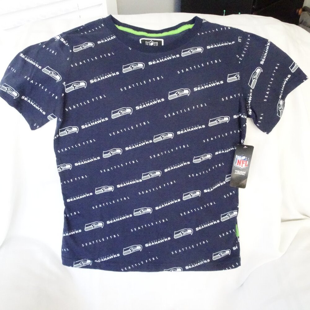 NFL Seattle Seahawks youth crewneck shirt.‎ Size 14-16. Short sleeve. NEW